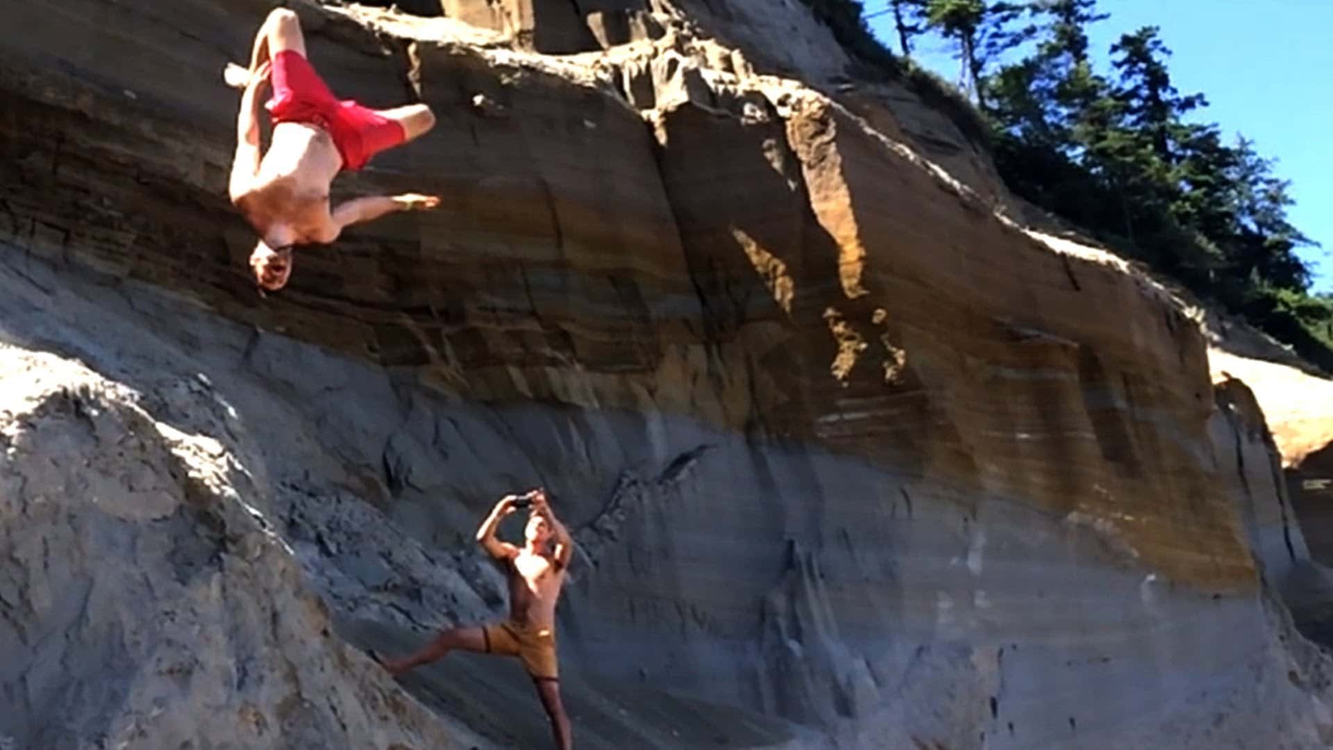 Epic Cliff Jumping Parkour