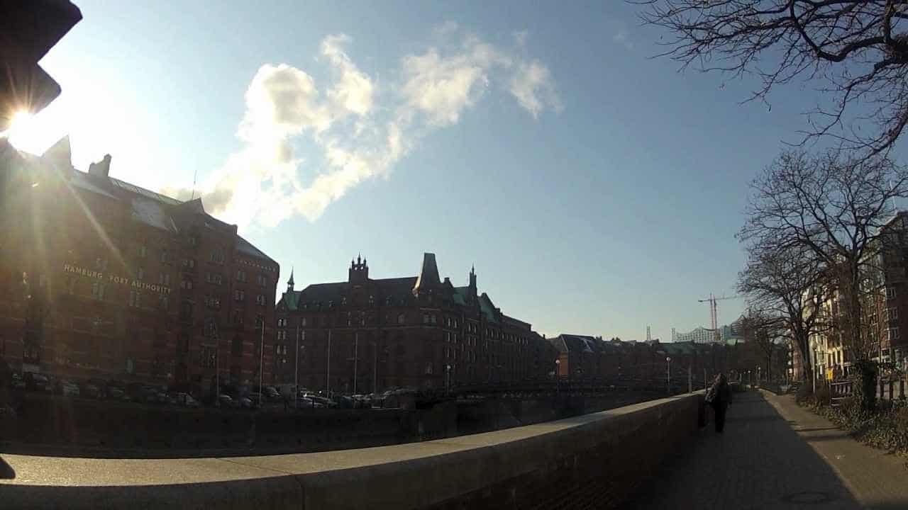 Hamburg - The Old Warehouse District "Speicherstadt" (Travel Videoblog 014)